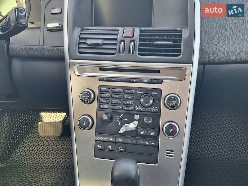 Внедорожник / Кроссовер Volvo XC60 2009 в Сарнах