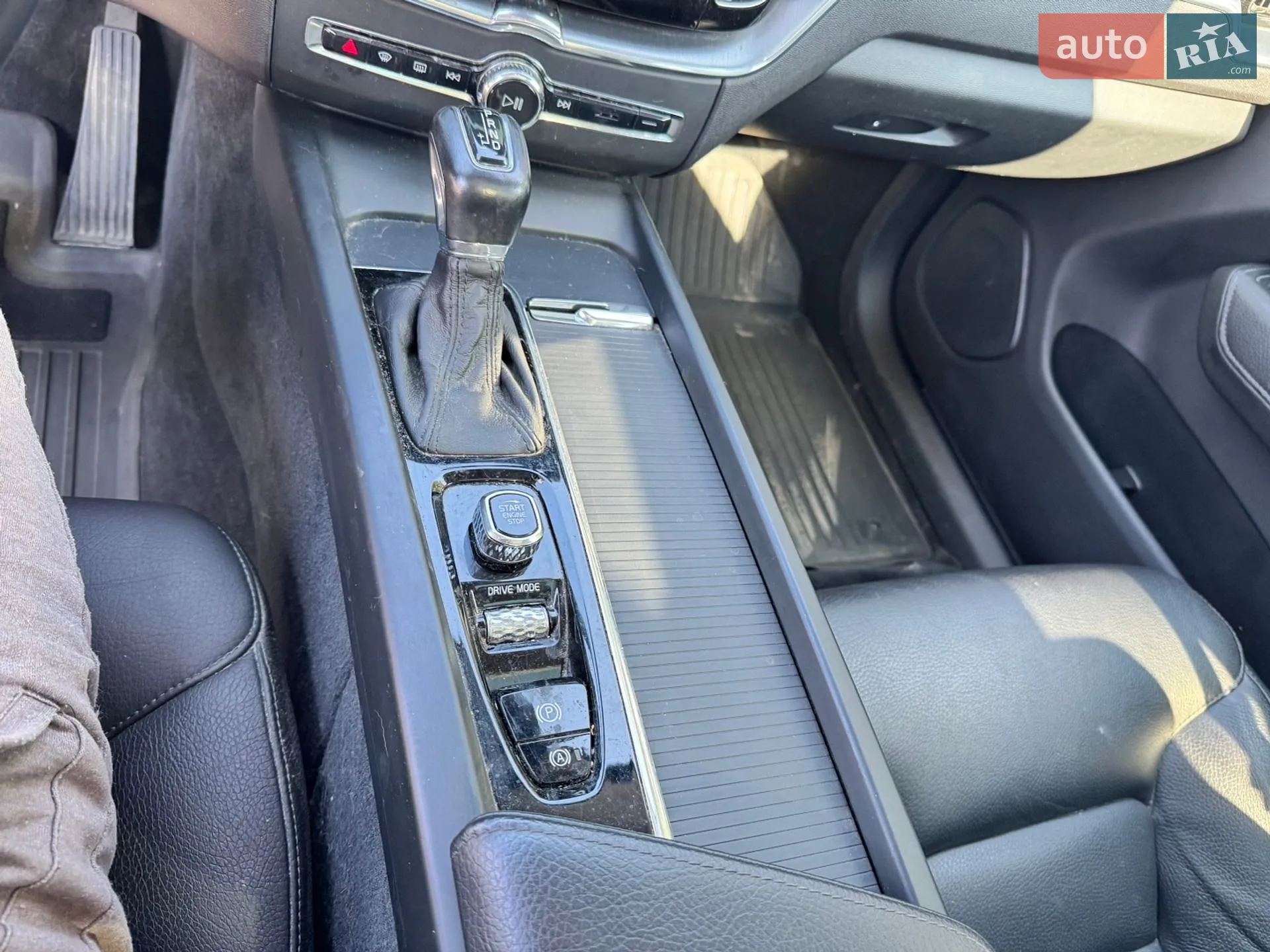 2018 Volvo XC60 - мініатюра 28