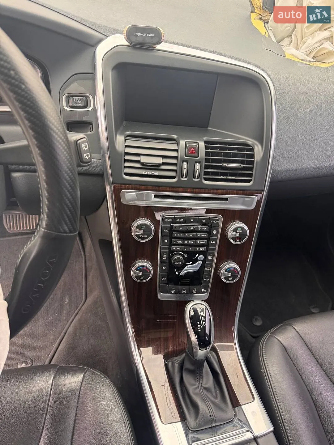 2017 Volvo XC60 - мініатюра 16