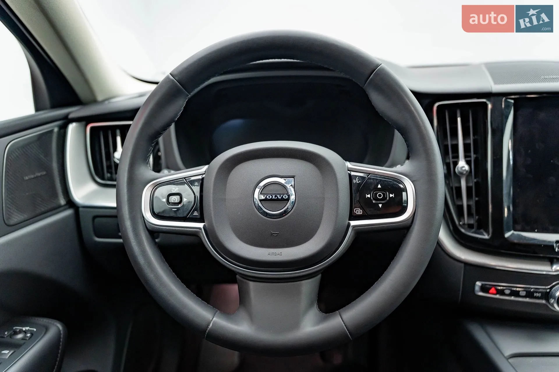 2022 Volvo XC60 - мініатюра 16