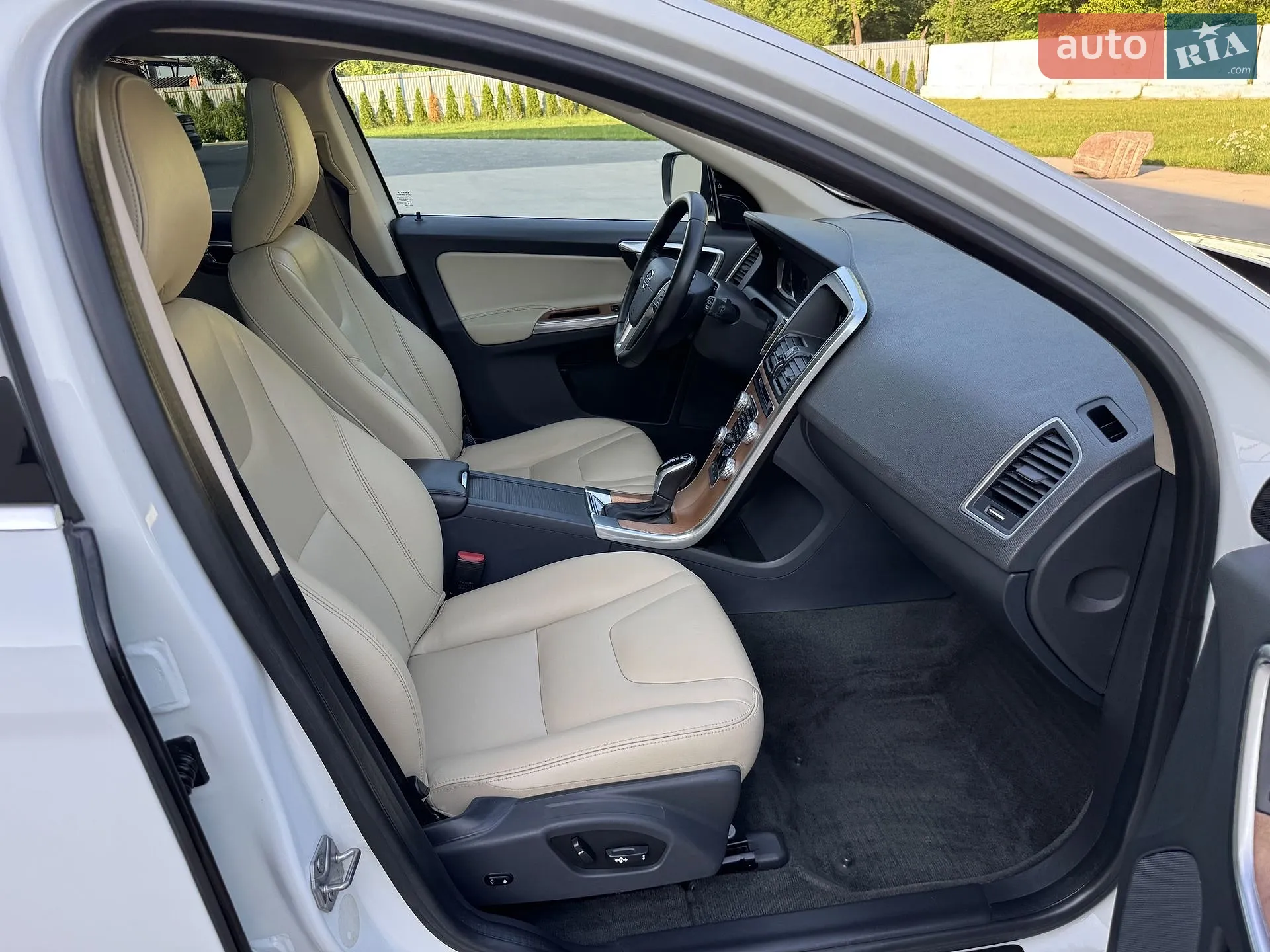 2017 Volvo XC60 - мініатюра 21