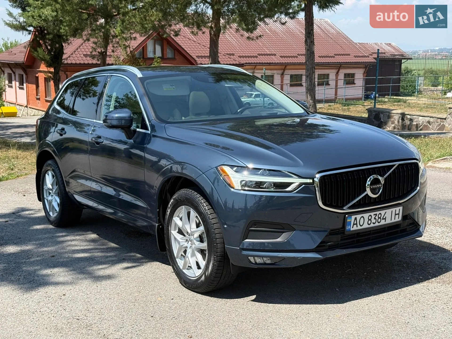 2017 Volvo XC60 - фото 1