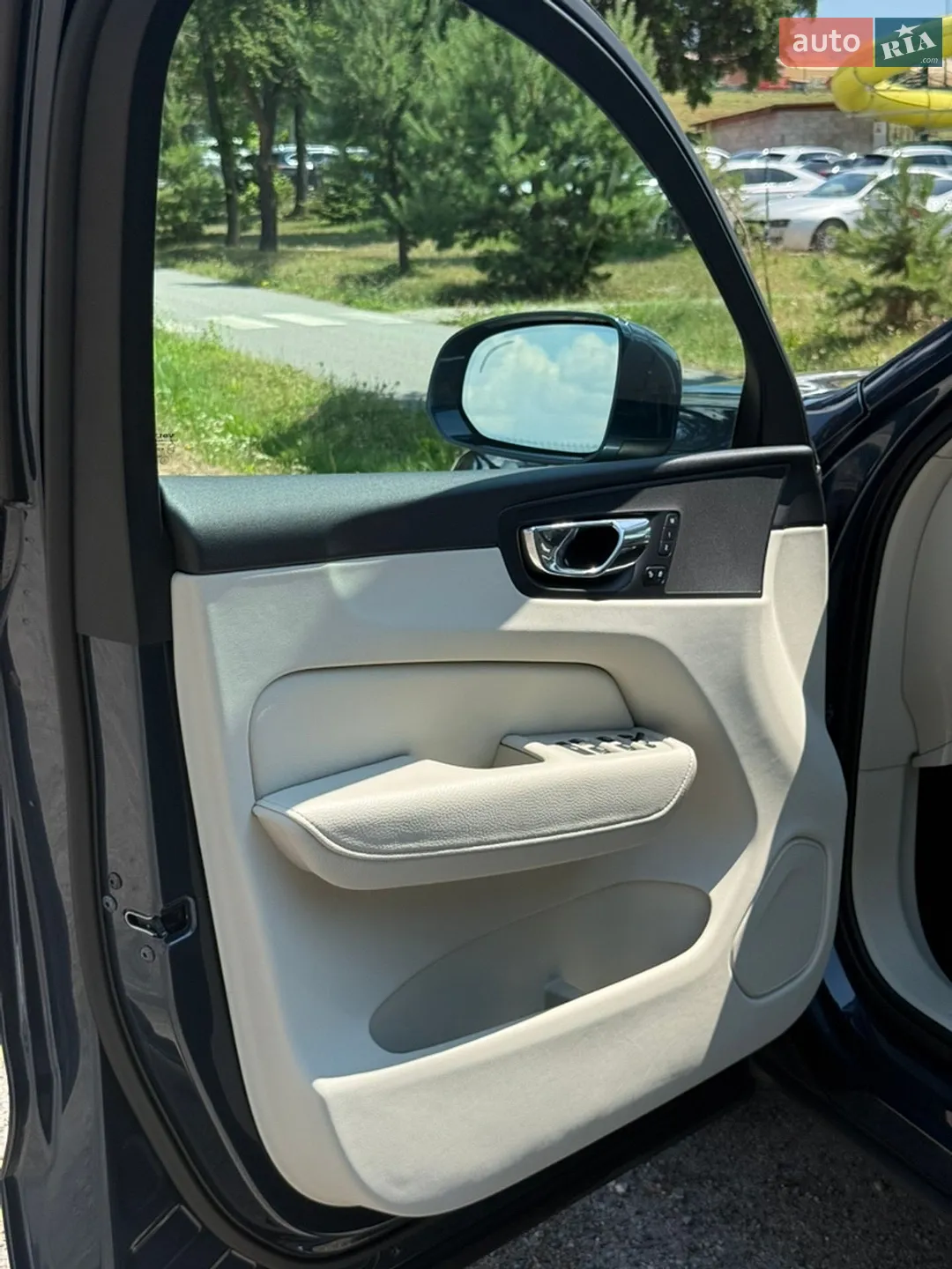 2017 Volvo XC60 - мініатюра 23