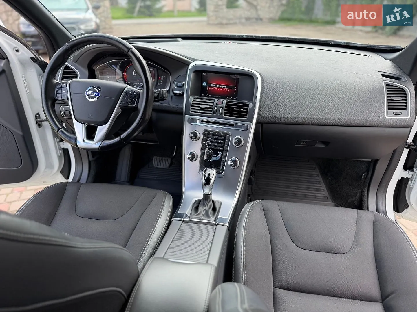 2017 Volvo XC60 - мініатюра 22