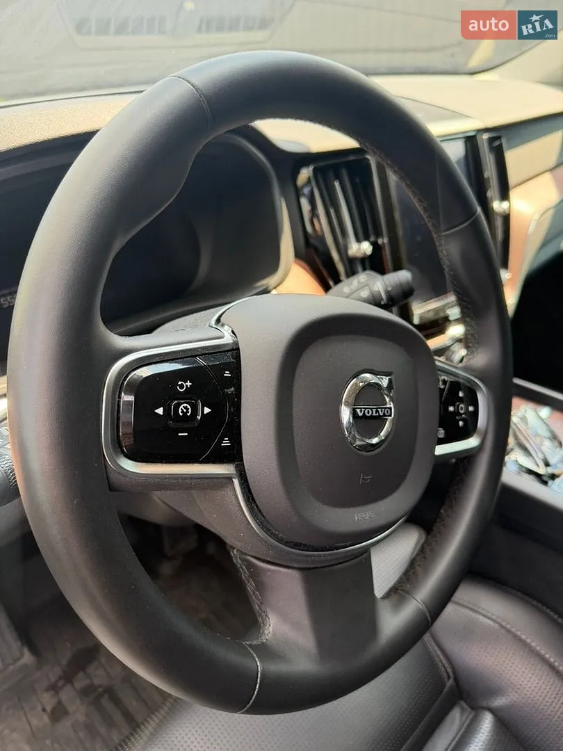 2022 Volvo XC60 - мініатюра 13