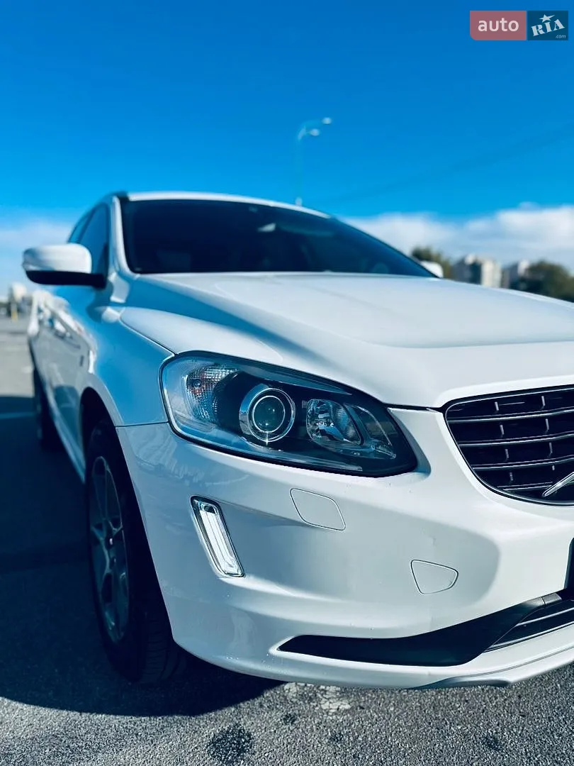 2016 Volvo XC60 - фото 1
