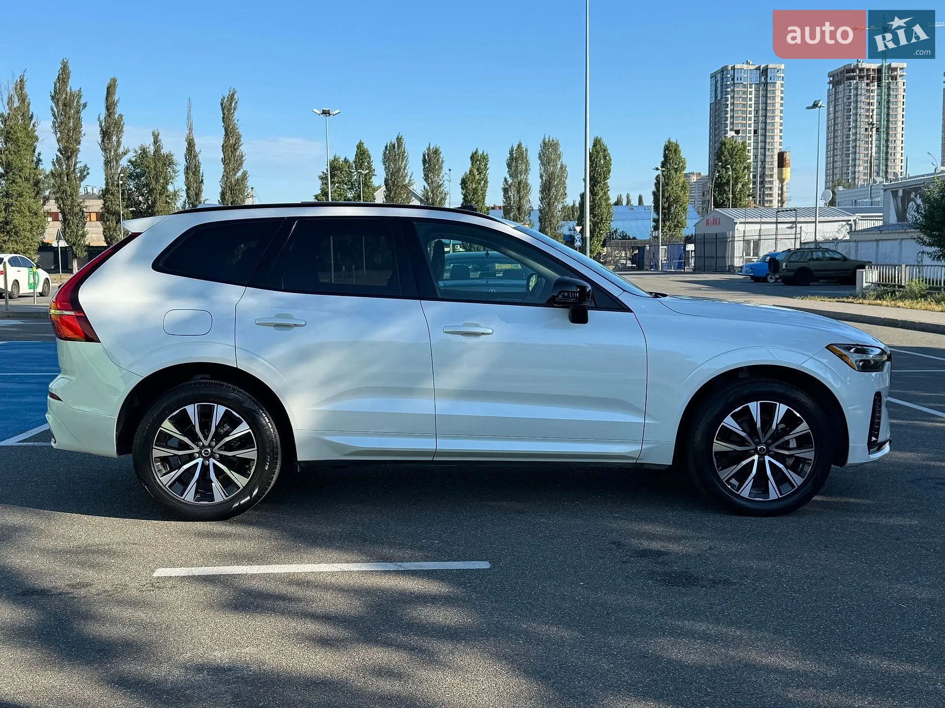 2023 Volvo XC60 - мініатюра 12