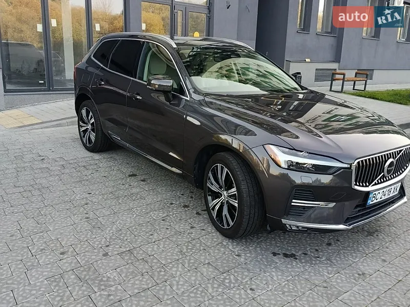 Volvo XC60 2022