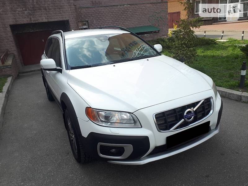 Volvo XC70 2013 року