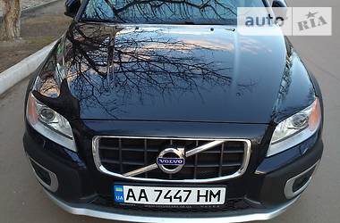 Внедорожник / Кроссовер Volvo XC70 2012 в Середине-Буде