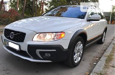 Внедорожник / Кроссовер Volvo XC70 2013 в Черкассах