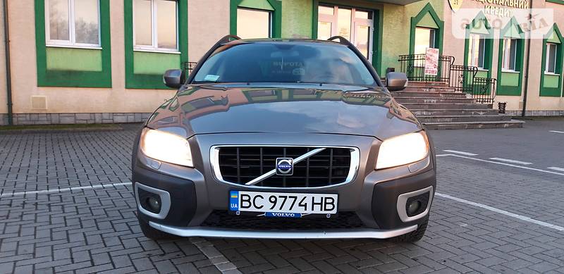 Внедорожник / Кроссовер Volvo XC70 2008 в Стрые