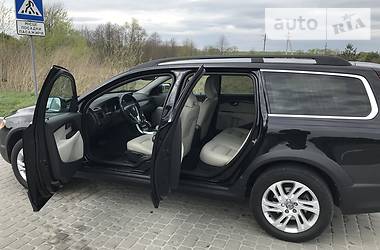 Внедорожник / Кроссовер Volvo XC70 2015 в Львове