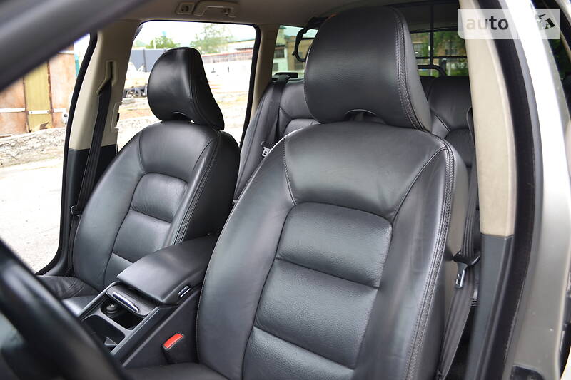 Позашляховик / Кросовер Volvo XC70 2008 в Луцьку