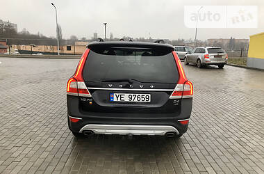 Внедорожник / Кроссовер Volvo XC70 2016 в Ровно