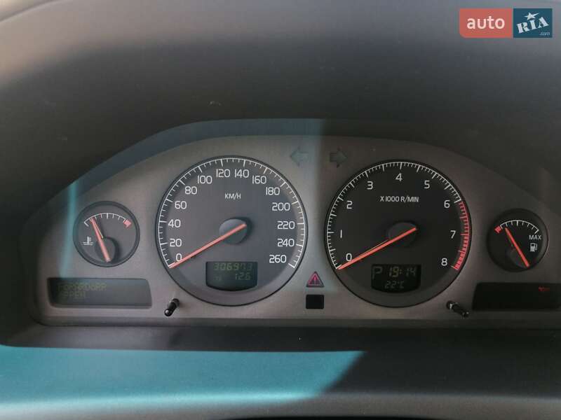 Универсал Volvo XC70 2003 в Запорожье