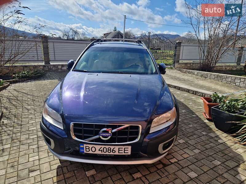 Volvo XC70 2011