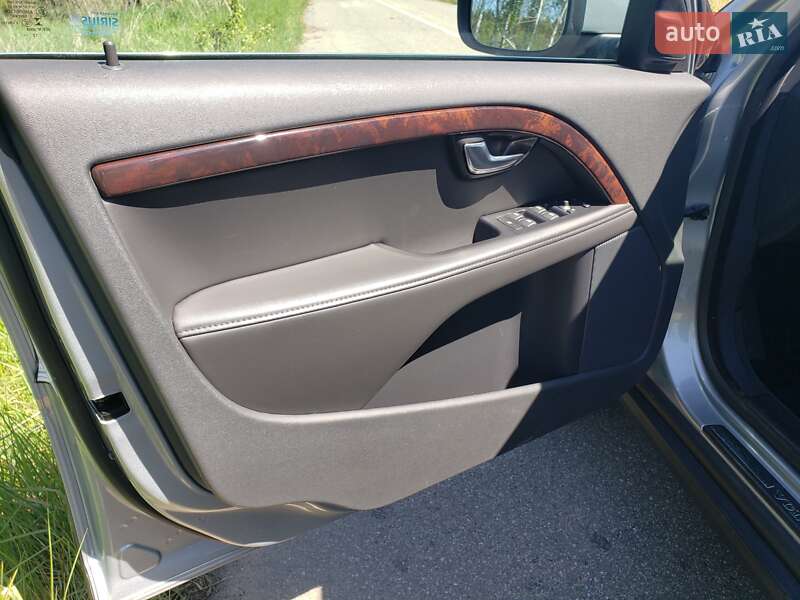 Универсал Volvo XC70 2013 в Киеве