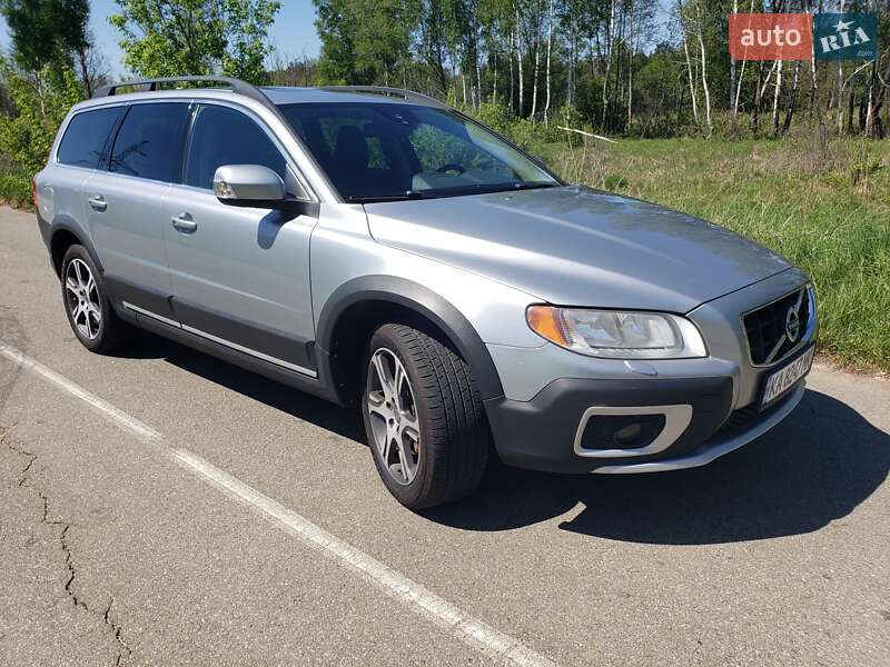 Универсал Volvo XC70 2013 в Киеве