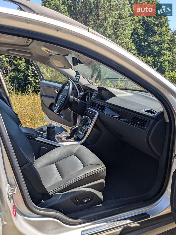 Универсал Volvo XC70 2015 в Житомире