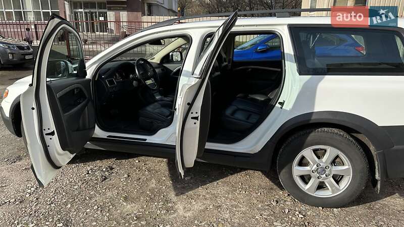 Универсал Volvo XC70 2008 в Киеве