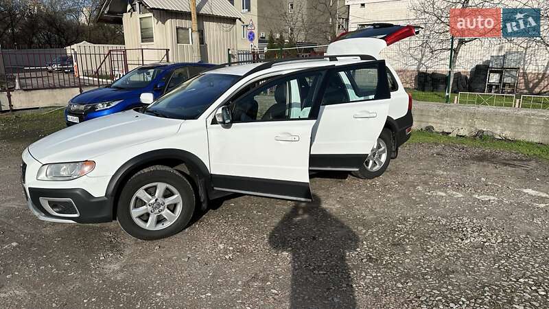 Универсал Volvo XC70 2008 в Киеве