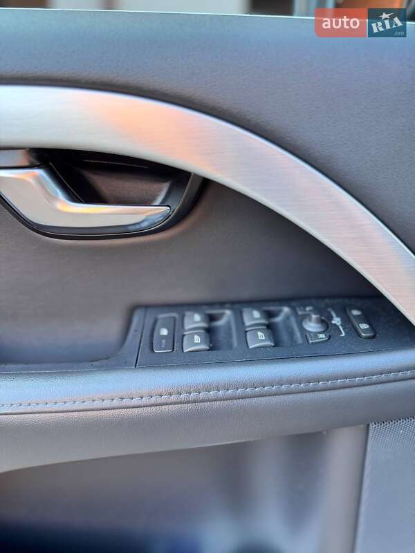 Универсал Volvo XC70 2013 в Звягеле