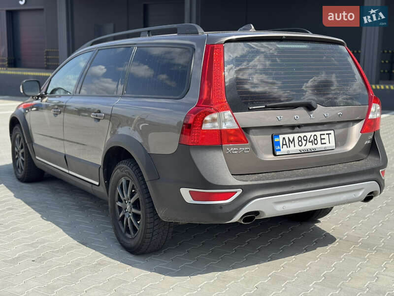 Универсал Volvo XC70 2010 в Житомире
