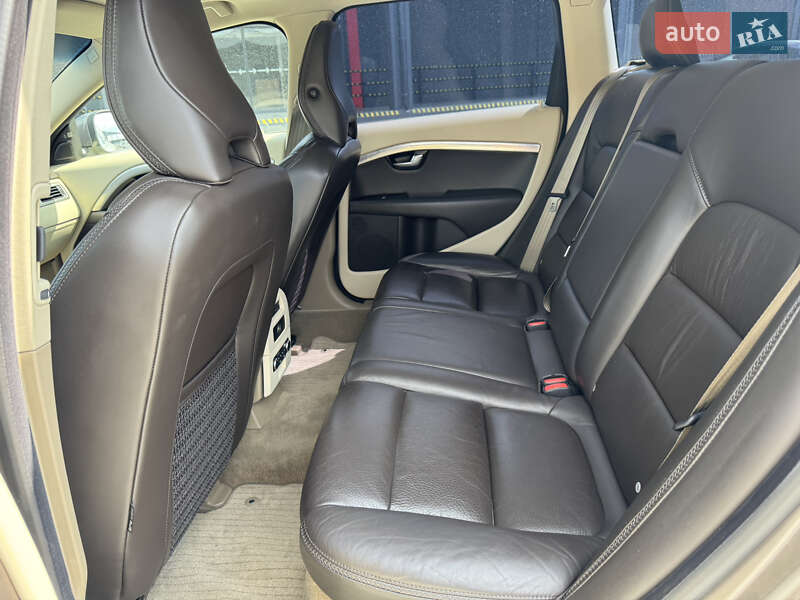 Универсал Volvo XC70 2010 в Житомире