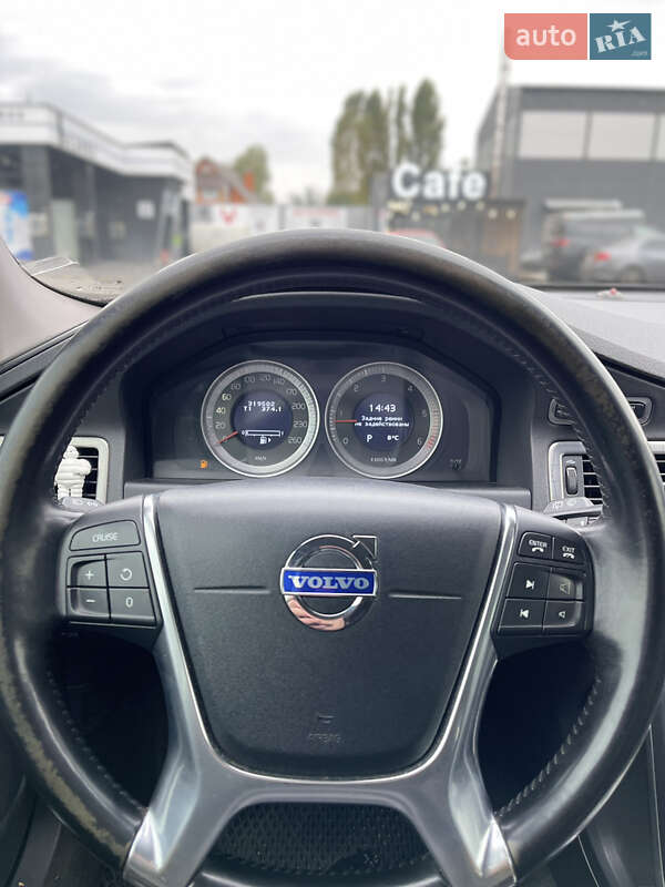 Универсал Volvo XC70 2011 в Киеве