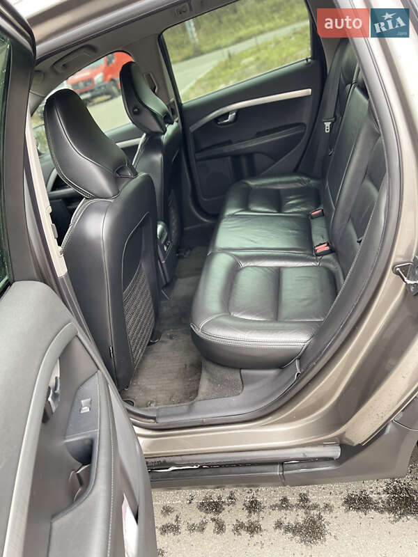 Универсал Volvo XC70 2011 в Киеве