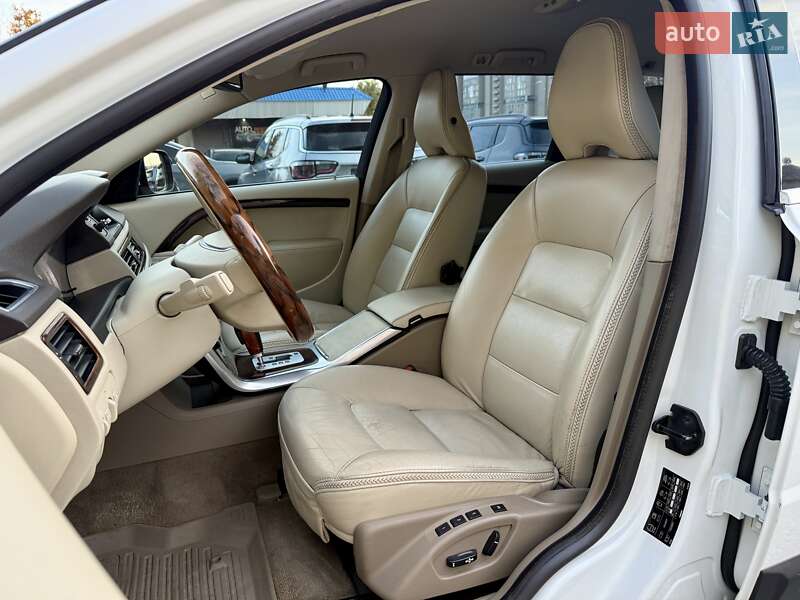 Универсал Volvo XC70 2011 в Харькове