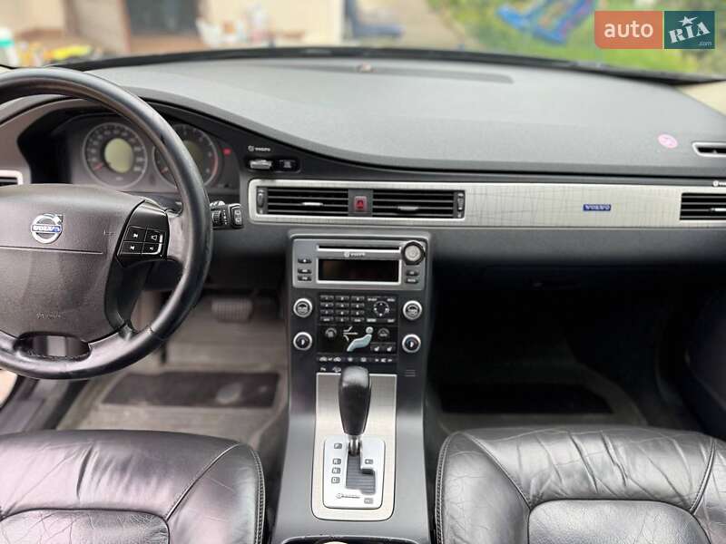 Универсал Volvo XC70 2008 в Киеве