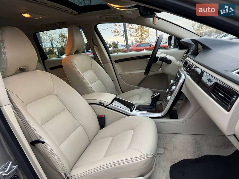 Універсал Volvo XC70 2014 в Києві фото 11 Універсал Volvo XC70 2014 в Києві