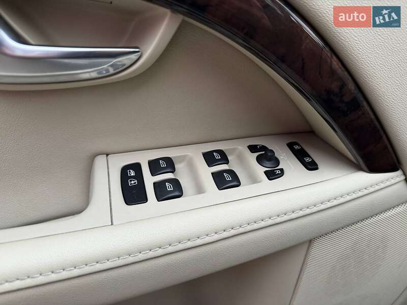 Універсал Volvo XC70 2014 в Києві фото 15 Універсал Volvo XC70 2014 в Києві