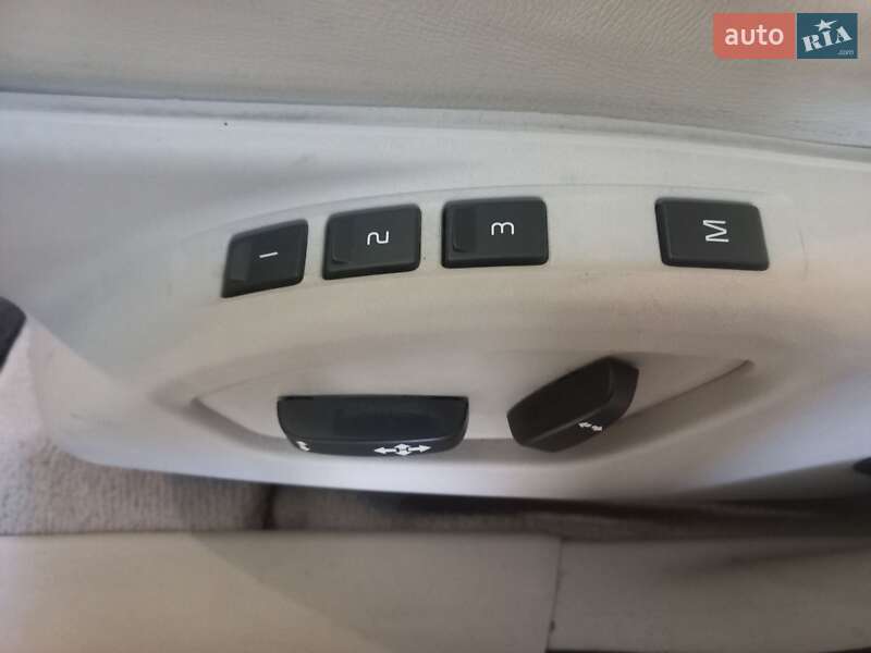 Універсал Volvo XC70 2015 в Дніпрі