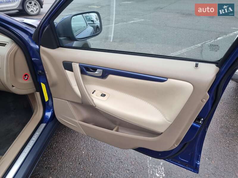 Универсал Volvo XC70 2005 в Львове