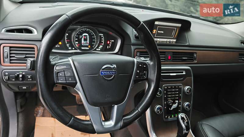 Универсал Volvo XC70 2015 в Могилев-Подольске фото 42 Универсал Volvo XC70 2015 в Могилев-Подольске