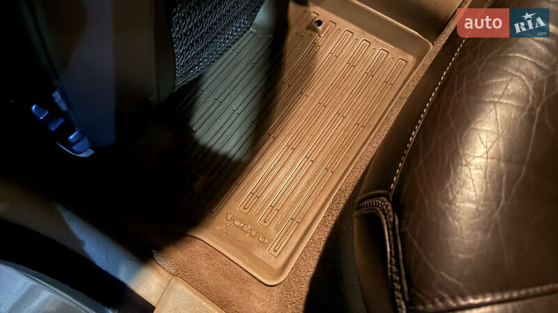 Универсал Volvo XC70 2007 в Киеве