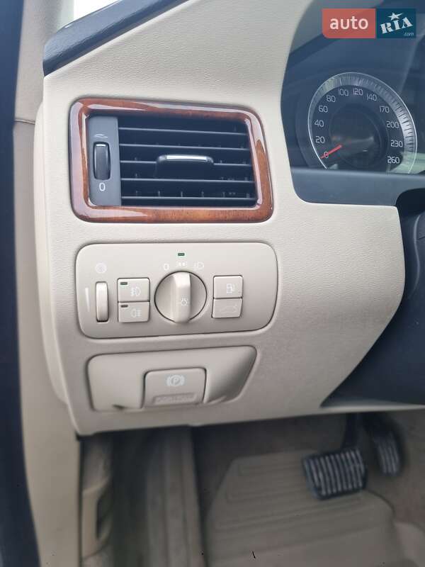 Універсал Volvo XC70 2008 в Володимирі