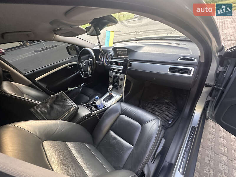 Универсал Volvo XC70 2013 в Киеве