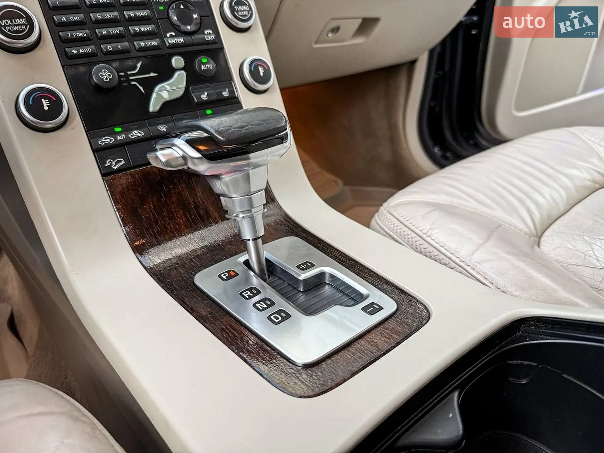 2010 Volvo XC70 - мініатюра 41