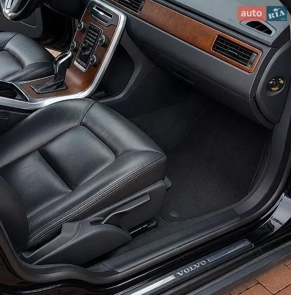 Volvo XC70 2013