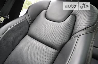 Внедорожник / Кроссовер Volvo XC90 2019 в 