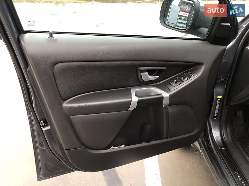 Позашляховик / Кросовер Volvo XC90 2009 в Києві фото 7 Позашляховик / Кросовер Volvo XC90 2009 в Києві