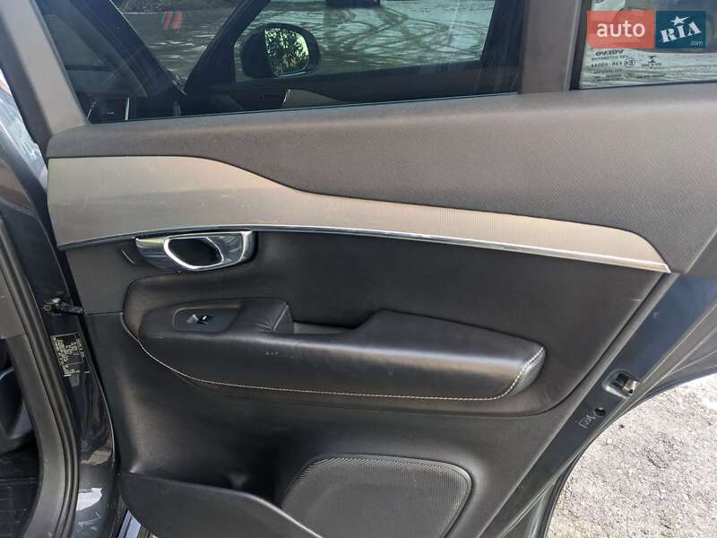 Внедорожник / Кроссовер Volvo XC90 2016 в Снятине