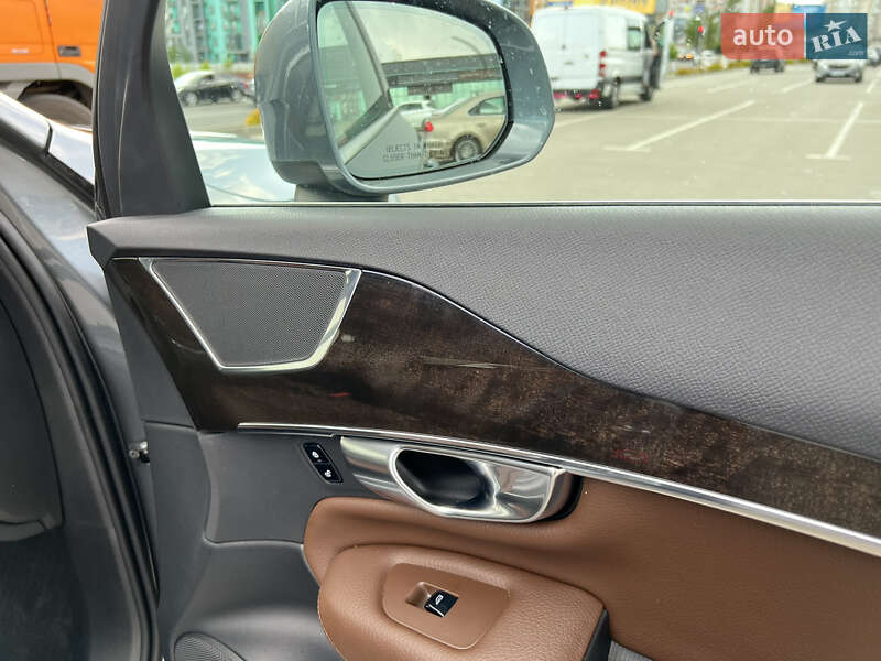 Позашляховик / Кросовер Volvo XC90 2017 в Києві