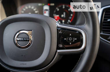 Позашляховик / Кросовер Volvo XC90 2019 в 