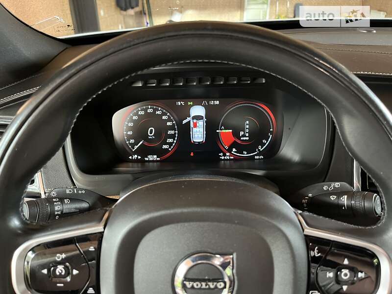 Позашляховик / Кросовер Volvo XC90 2016 в Києві