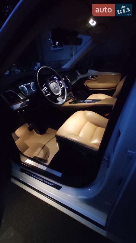 Внедорожник / Кроссовер Volvo XC90 2015 в Житомире